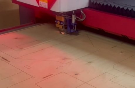 600W constant laser path laser die cutting machine