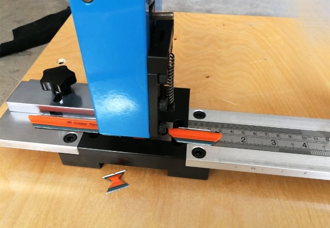 creasing matrix manual cutter