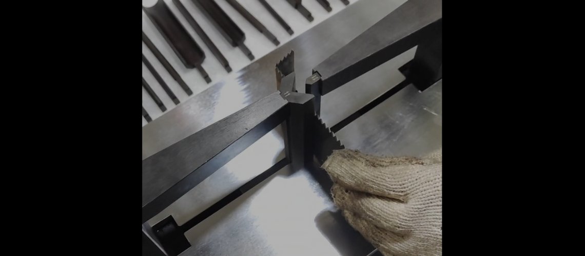 manual steel rule bender video page
