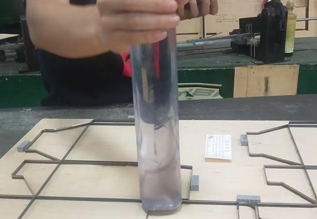 die-maker use cylinders